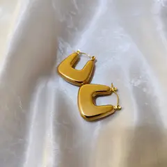 GENERICO - Aretes de Acero Inoxidable Beatriz