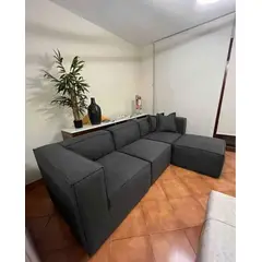 GENERICO - SECCIONAL MIA 3 CURPOS + 1 BANQUETA TELA ANTI FLUIDO color negro