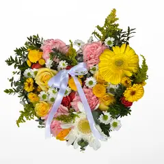GENERICO - Corazón Primaveral Flores Amarillas - Arreglo floral