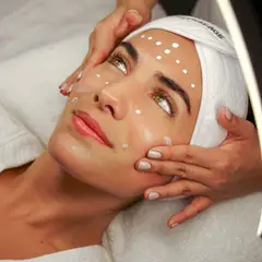 CORPORAL AGE - Gift Card Digital - Limpieza Facial Profunda en