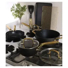 OSTER - JGO DE OLLAS 16 PZAS NEGRO Y DORADO ABBOTTSFORD – 143707 16