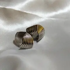 GENERICO - Aretes de Acero Inoxidable Ebru plateado