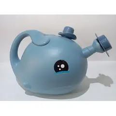 PLASTIMACETA - REGADERA DE PLÁSTICO DE 1.5 L MOD BALLENA BABY CON ROCIADOR TIPO DUCHA DE JARDINERÍA COLOR AZUL