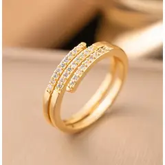 GENERICO - Anillo Spiralle para Mujer en Acero Dorado con Circones