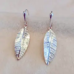 VANDRALA - ARETE DE PLATA COLGANTE HOJA LARGA GRANDE