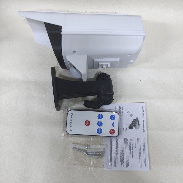 FOCO SOLAR MOD. CAMARA DE 77 LED CON SENSOR DE MOVIMIENTO -F3520-