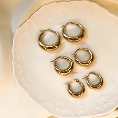 GENERICO - Set de 3 aretes bañados en oro 18 k - Gala Jewelry Peru