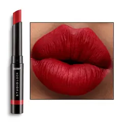 CYZONE - Labial en Barra Supermate Lips Studio Look deep red