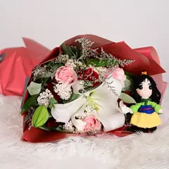 GENERICO - Ramo Mulán + Amigurumi - Princesas - Ramo de flores
