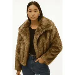 AMA OUTFITTERS - BOO FAUX FUR OVERSIZED COAT