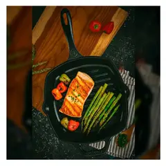 VICTORIA - SARTEN GRILL CUADRADA DE HIERRO FUNDIDO 25 X 25 CM ESMALTADA