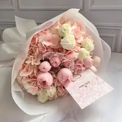 GENERICO - Ramo Amalia - Rosas Inglesas y Hortensias Rosadas