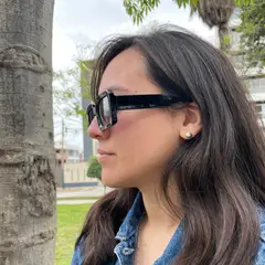 KAST PE - Lentes de Sol Shirley con lunas moradas Gafas + Estuche