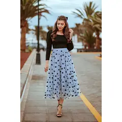 ARMA TU LOOK - FALDA LOVE 3D DE TUL CON APLICACIONES DE CORAZONES