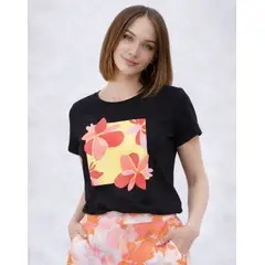 MARWAL - Polo Cropped Shany , by , color Negro , manga corta , cintura elasticada.