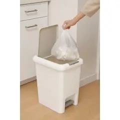 GENERICO - TACHO DE BASURA CON PEDAL 20 LT