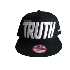GENERICO - Gorra Negra con visera Negra, con Regulador Y la palabra Truth