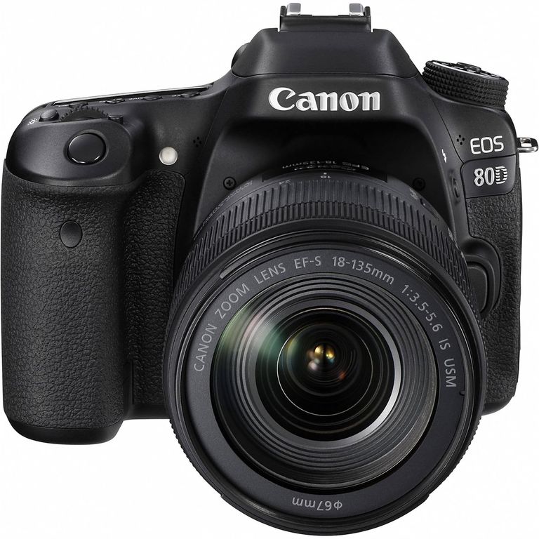 EOS 80D DSLR Cámara con 18-135mm IS STM lente - Reacondicionado