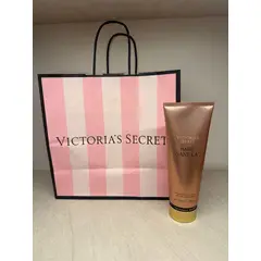 VICTORIA'S SECRET - Crema Corporal Bare Vanilla de Victorias Secret
