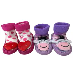 GENERICO - Pack x2 Zapamedias Bebé Antideslizantes con muñequito y sonaja niña