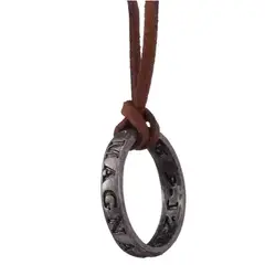 GENERICO - Colgante Nathan Drake de cuerina con anillo