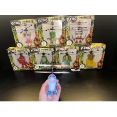 GENERICO - TRALALERO TRALALA Y TIBURON VOLADOR - con Luces y Movimiento