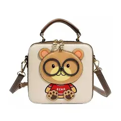 GENERICO - CARTERA PITON BEAR CUERO PU OSITO MARRON CON TACHAS