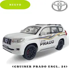 DISNEY CLASICOS - Auto de Colección Toyota Land Cruiser Prado Escala 24 Blanco.