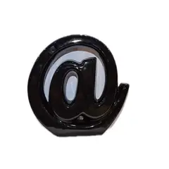 GENERICO - Figura Decorativa Símbolo en Acabado Negro Brillante - Adorno Elegante para Sala, Regalo Ideal
