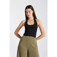 LUVARO - Top Punto Halter Básico