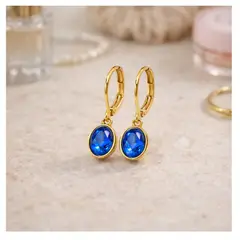 YANBAL - Hermosos Aretes ENNA CRISTAL Pequeños y Delicados color Azul Brillante con baño en oro