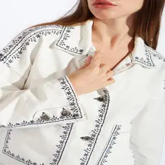 LUVARO - Casaca Oversize con Bordado