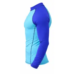 AQUA&MODA - LICRA CON PROTECCION UV AQUAMODA LAMSLCCMA1 UNISEX CELESTE CON MANGAS AZULES SIN LOGO