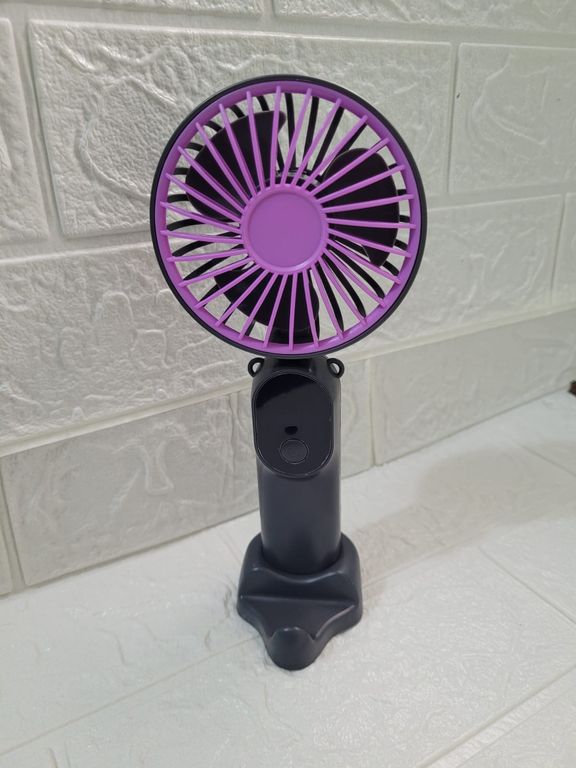 VENTILADOR RECARGABLE LILA Y NEGRO DE 6 VELOCIDADES