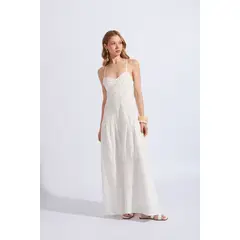 LUVARO - Vestido Bordado Perforado