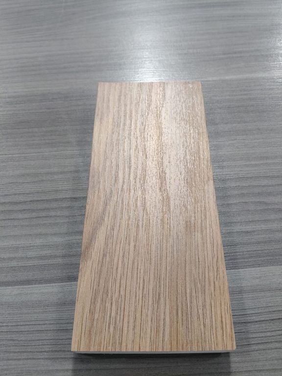 ZOCALO WPC ROBLE MIEL 8CM ALTOANGULAR MEDIDAS 2400X80X15MM