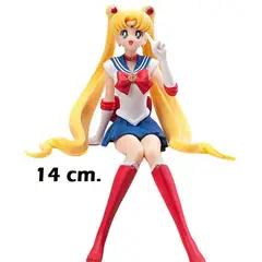 GENERICO - SAILOR MOON - SERENA SENTADA