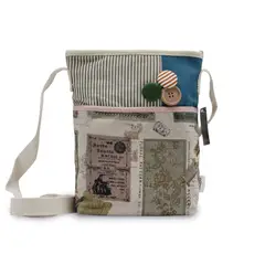 MUNAIQUI - Morral para dama modelo Carta Natal de lona algodonada con pega pega Velcro