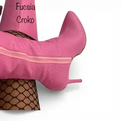 GENERICO - Bota Mujer Leona 1299-95 Labrado Taco Aguja 9 Color Fucsia