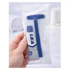 GENERICO - Kit de Afeitado LEA de Viaje Rasuradora + Crema de Afeitar