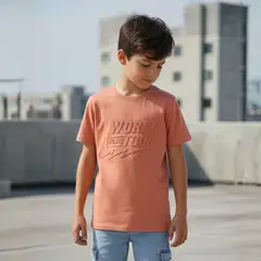 LE PETIT COMPANY - Polo Niño Emboss Relieve Coral 100% Algodón ANG Kidz