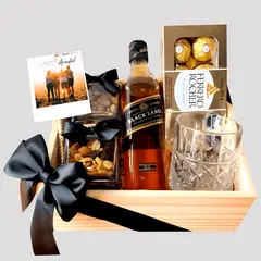 GENERICO - Gift Box Johnnie Walker Black Label + Ferrero Rocher - San Valentin