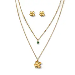 ESIKA - Set Collar + Aretes Trebol de Suerte Dorado