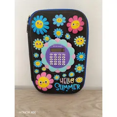 GENERICO - CARTUCHERA KAWAI DISEÑO DE FLORES CON CALCULADORA DOBLE COMPARTIMIENTO HELLO SUMMER