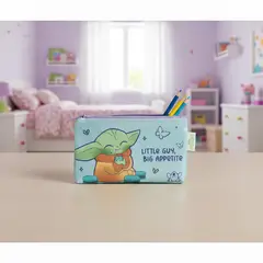 GENERICO - Cartuchera Plastificada de Baby Yoda Celeste Escarchado