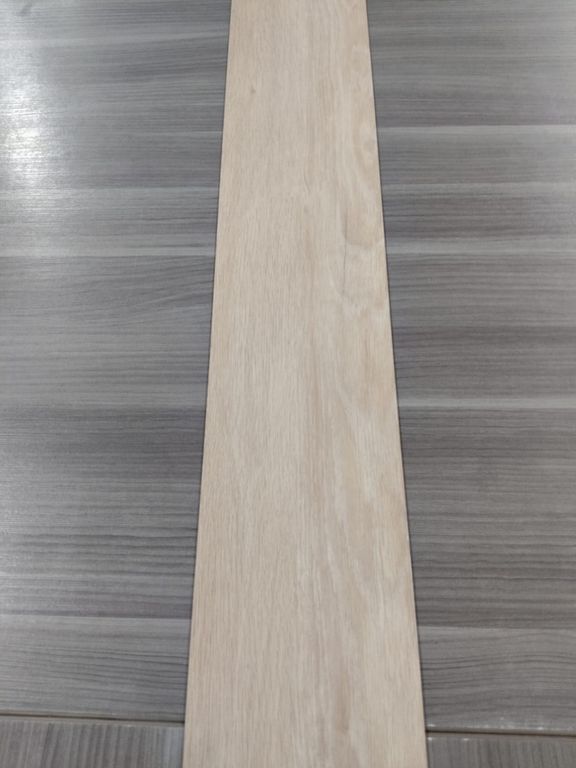 PISO LVT LAS VEGAS, MEDIDAS 2.5X152.4X1219.2MM, 0.5 WL - CAJA: 3.345 M2