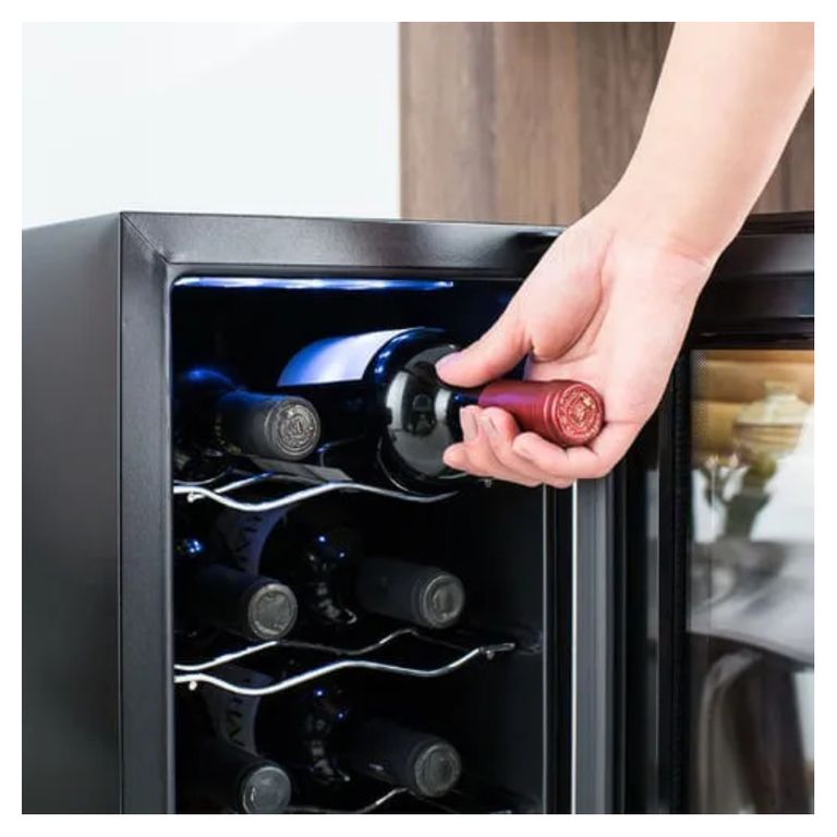 Cava de Vinos ERW082XAMB Termoeléctrica para 8 Botellas Color Silver 220V