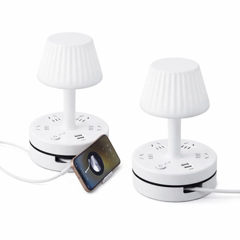 Lámpara de Mesa Color Blanco Con Entrada Usb Tomacorriente Luz Led Blanca Moderna Para Dormitorio Oficina