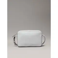 CALVIN KLEIN - CARTERA EMBOSSED LOGO CAMERA BAG CK