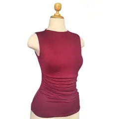 GENERICO - Blusa Sofía Guinda Premium en Suplex Doble Forro Silueta Esculpida